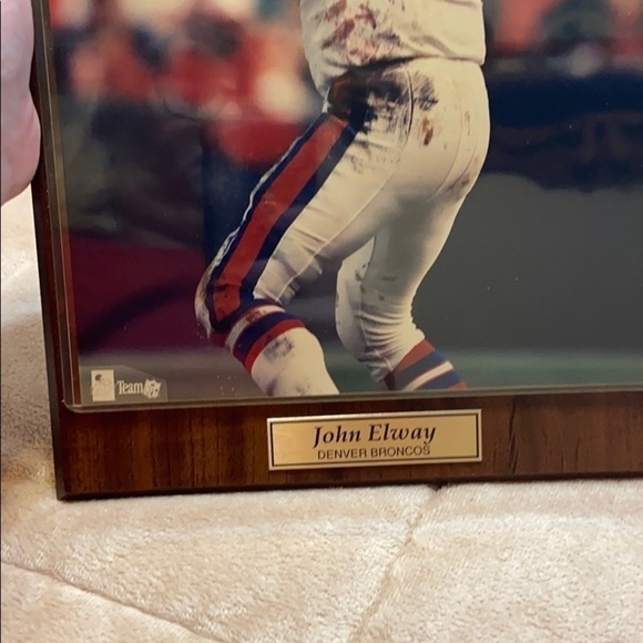 NFL Denver Broncos John Elway framed Photo - Picture 2 of 10
